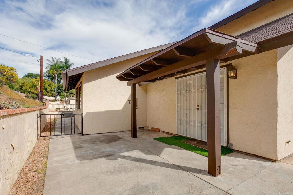 2573 Los Alisos South Fallbrook, CA 92028 - Photo 28 of 70