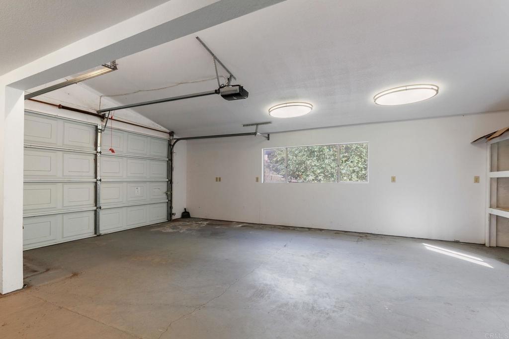 2573 Los Alisos South Fallbrook, CA 92028 - Photo 39 of 70 an empty room with a empty space and windows