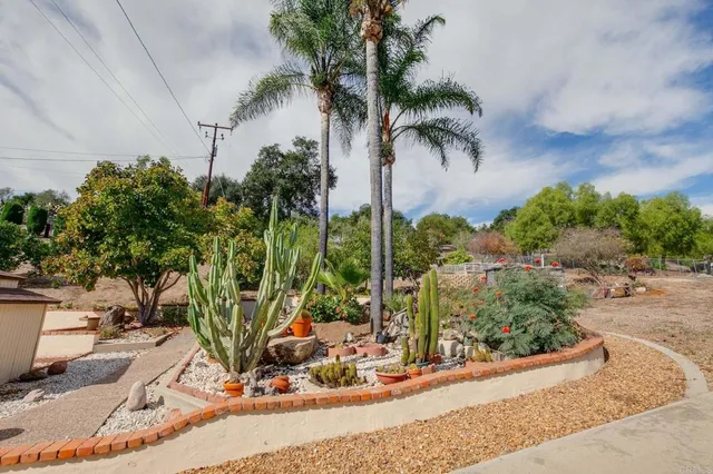 $809,000 | 2573 Los Alisos South, Fallbrook, CA 92028
