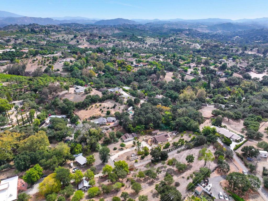 2573 Los Alisos South Fallbrook, CA 92028 - Photo 68 of 70 an aerial view of a