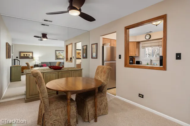 $249,900 | 1014 Lakeland Court, Unit 2A, Wheeling, IL 60090