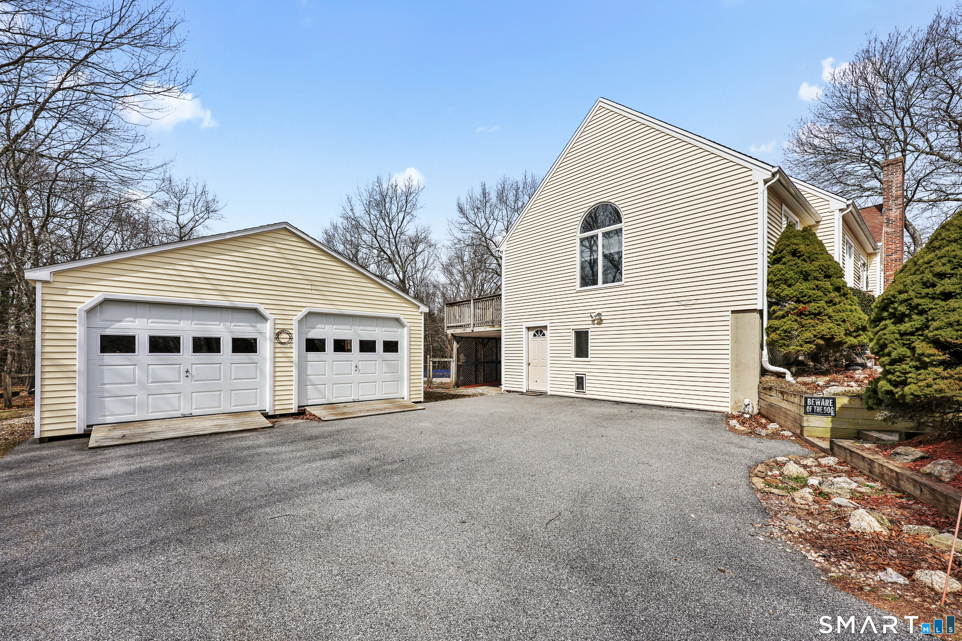 76 Shafer Road New Hartford, CT 06057 - Photo 2 of 25 Large Diveway