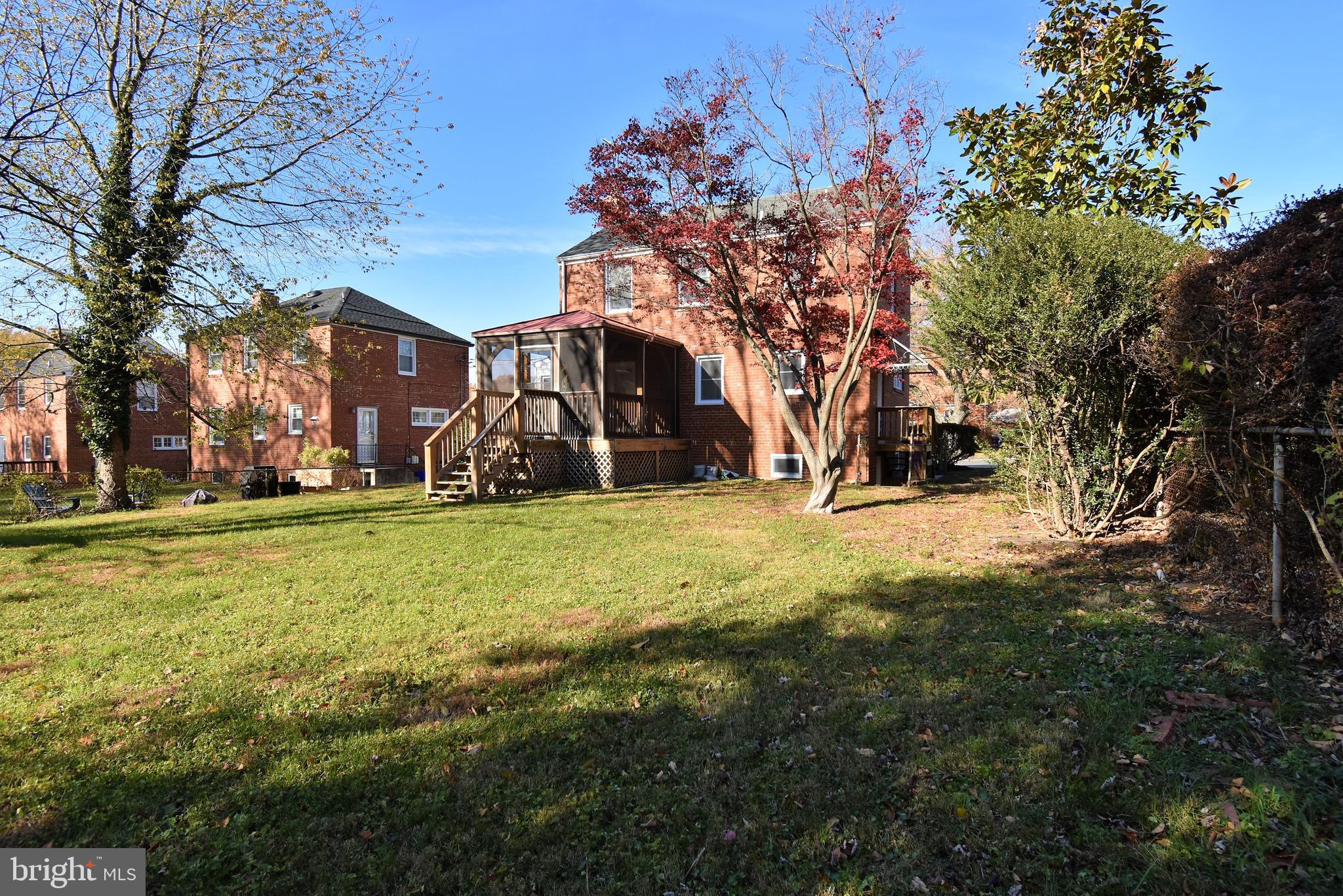 2302 Dexter Avenue Silver Spring, MD 20902 - Photo 3 of 26