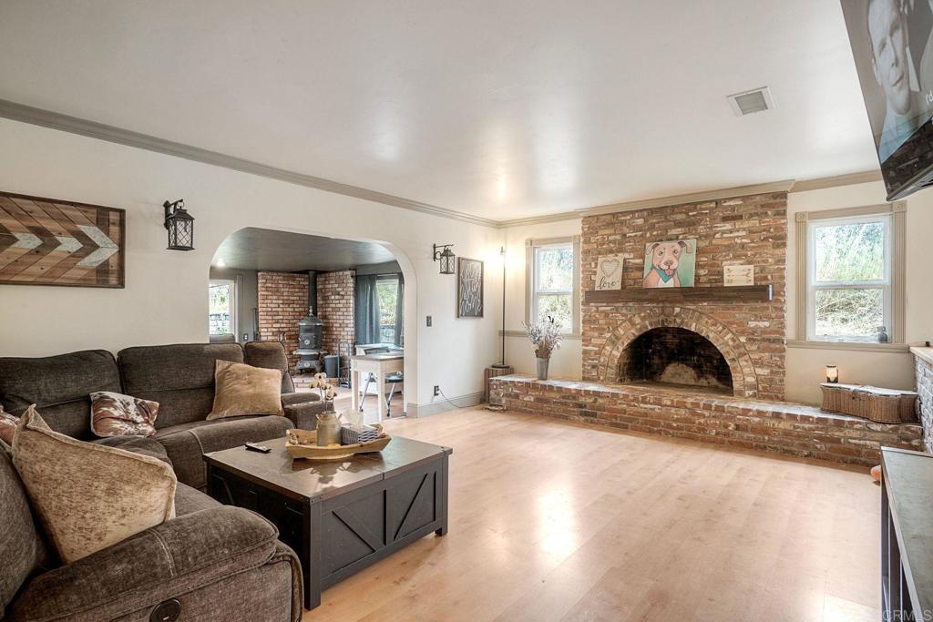 13833 Los Coches Road East El Cajon, CA 92021 - Photo 4 of 38