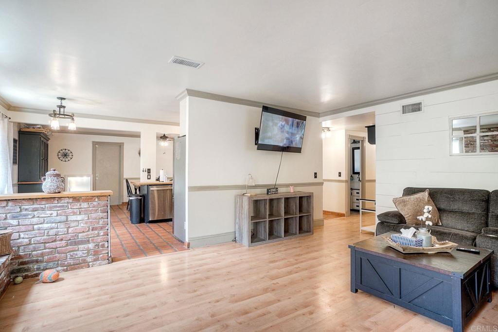 13833 Los Coches Road East El Cajon, CA 92021 - Photo 8 of 38