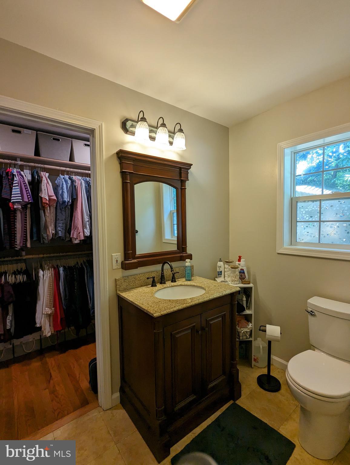 25 Maple Avenue Gettysburg, PA 17325 - Photo 34 of 35 a bathroom with a toilet sink and mirror