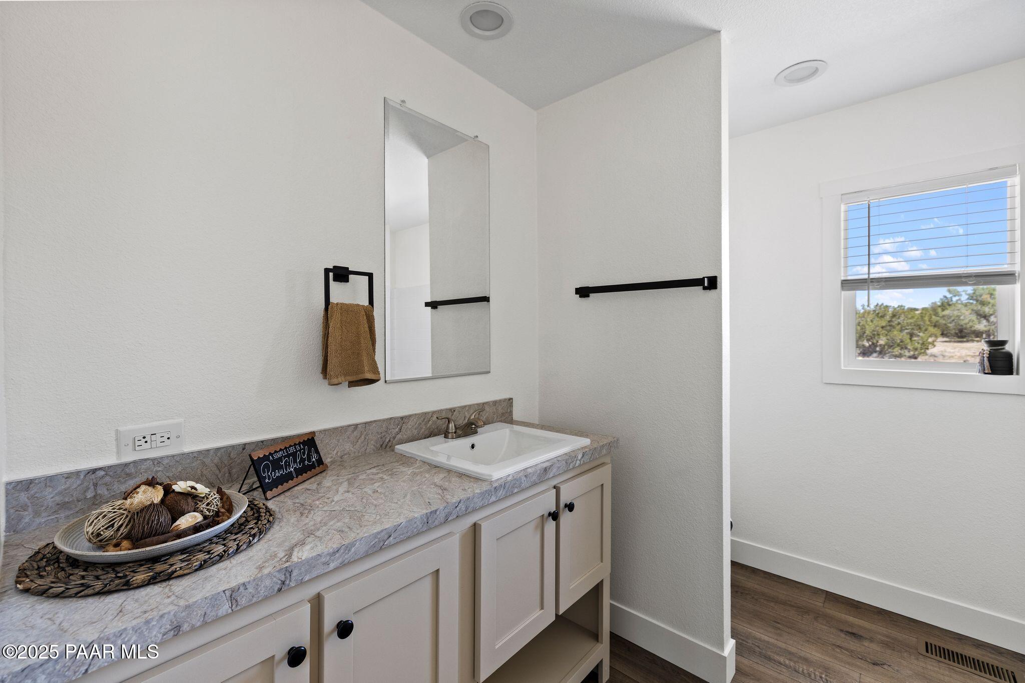 1440 East E Spring Paulden, AZ 86334 - Photo 32 of 53 Full Bath