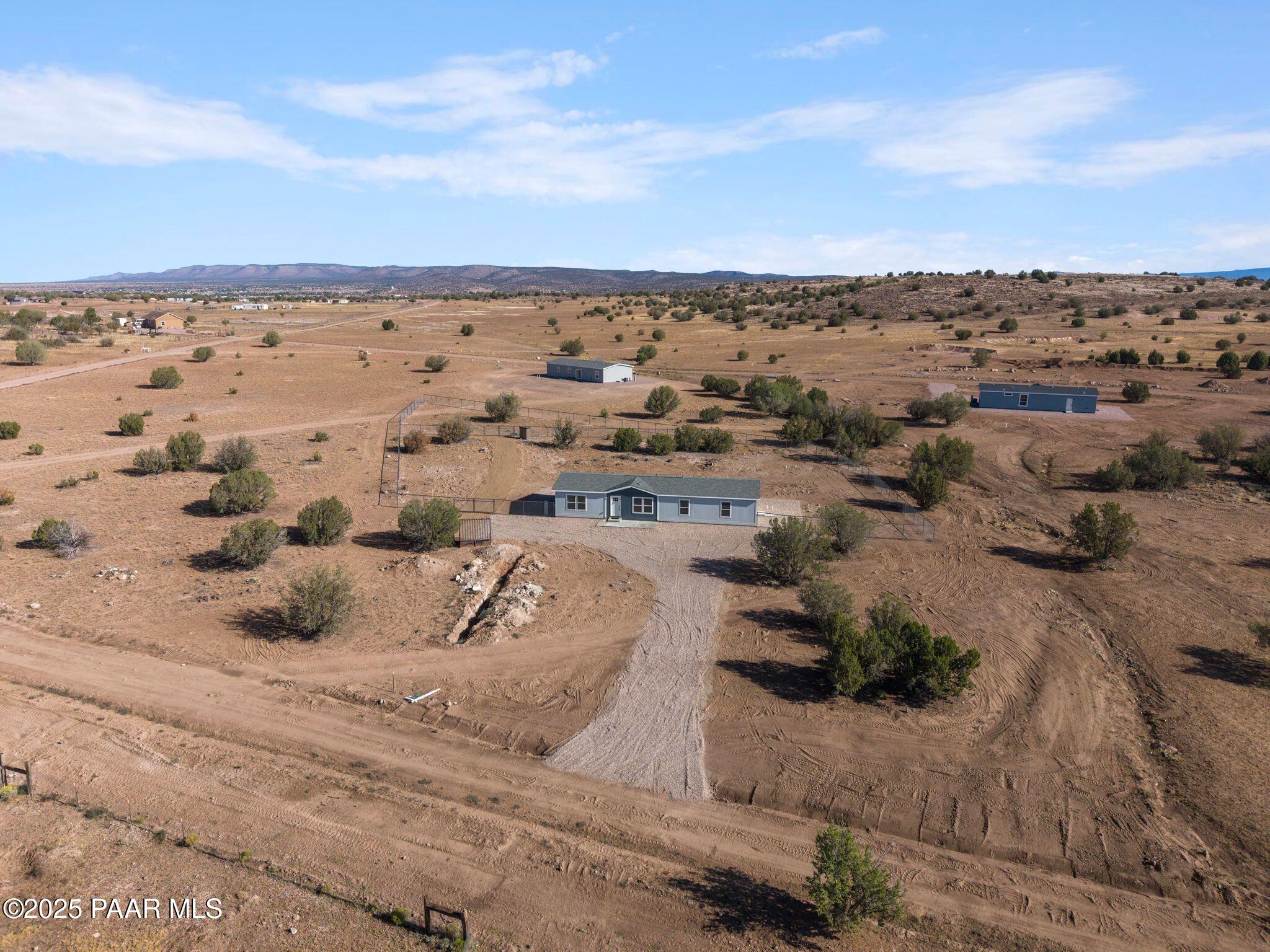 1440 East E Spring Paulden, AZ 86334 - Photo 4 of 53 Welcome Home