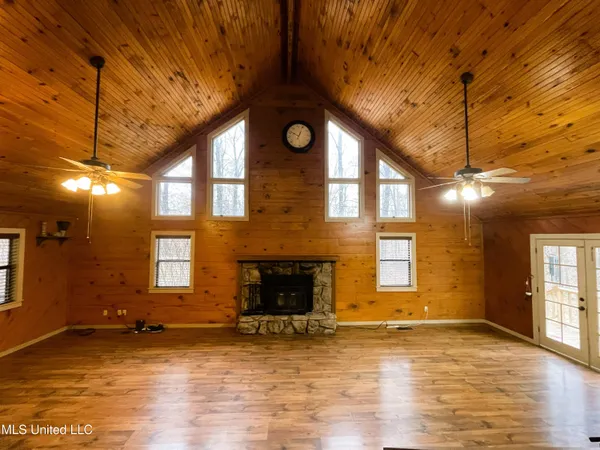 $285,000 | 530 Arkabutla Dam Road, Coldwater, MS 38618
