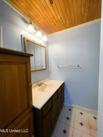 $290,000 | 530 Arkabutla Dam Road, Coldwater, MS 38618