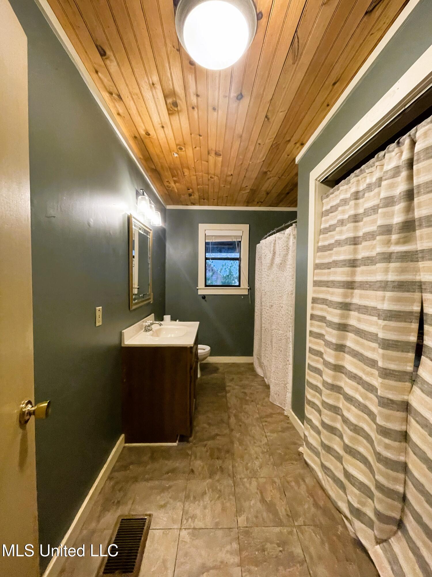 530 Arkabutla Dam Road Coldwater, MS 38618 - Photo 24 of 38 IMG_8851