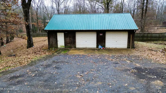 $290,000 | 530 Arkabutla Dam Road, Coldwater, MS 38618