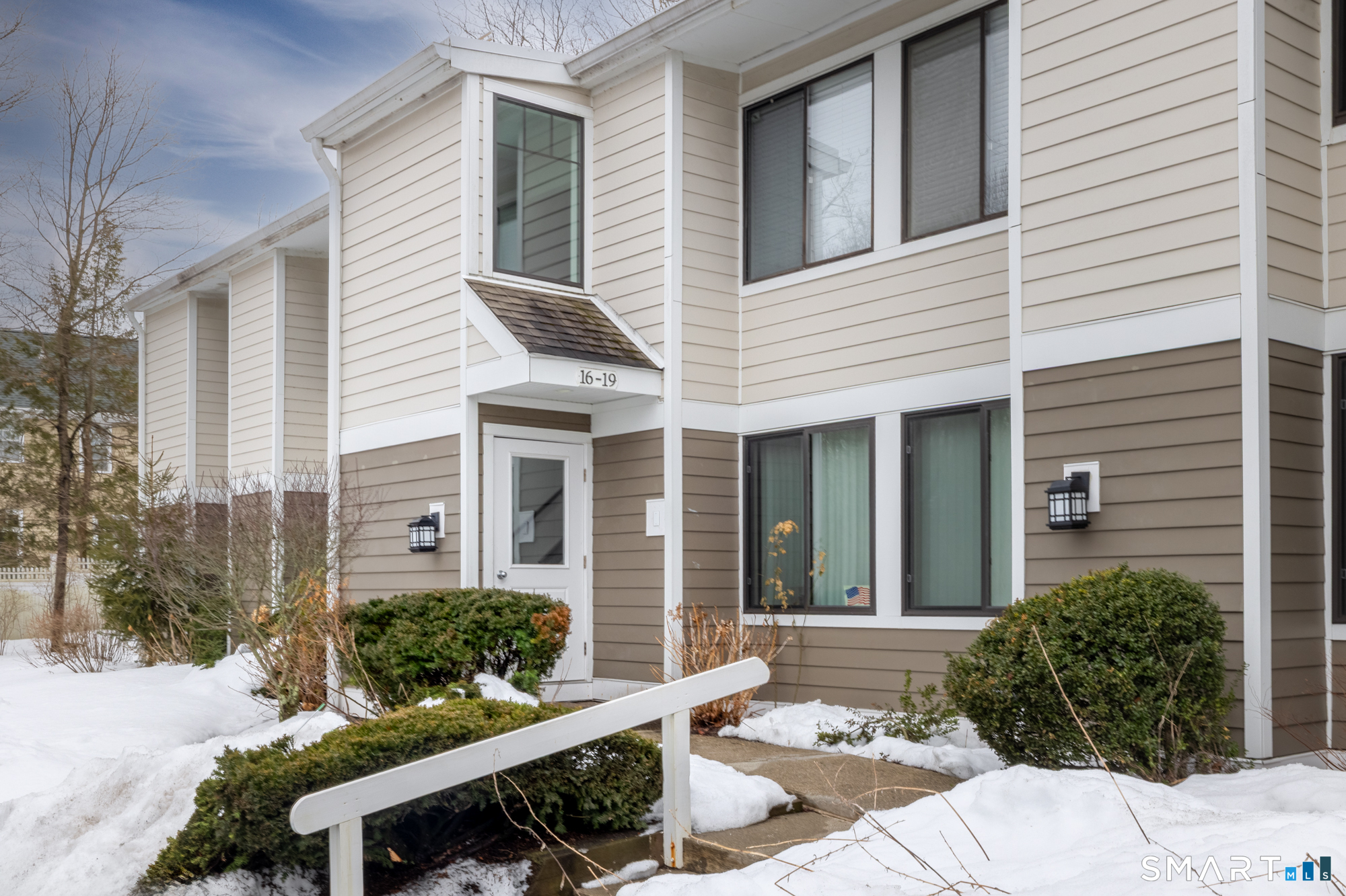 19 Cook Close, Unit 19 Ridgefield, CT 06877 - Photo 2 of 32