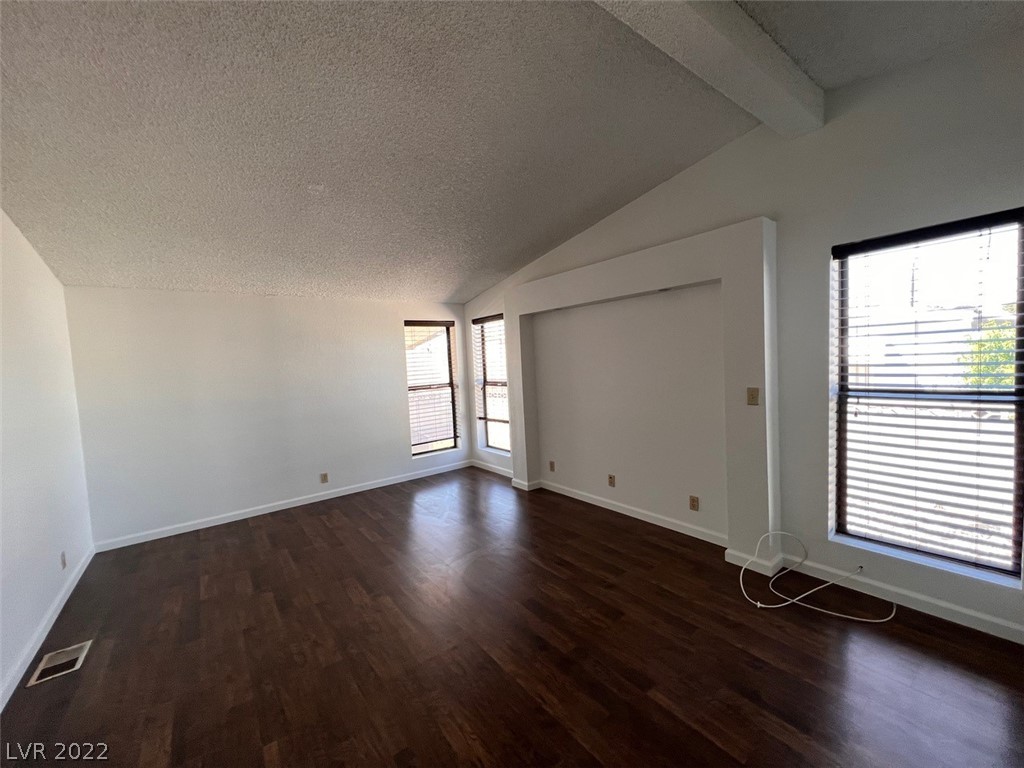 5482 Petaca Road Las Vegas, NV 89122 - Photo 10 of 31