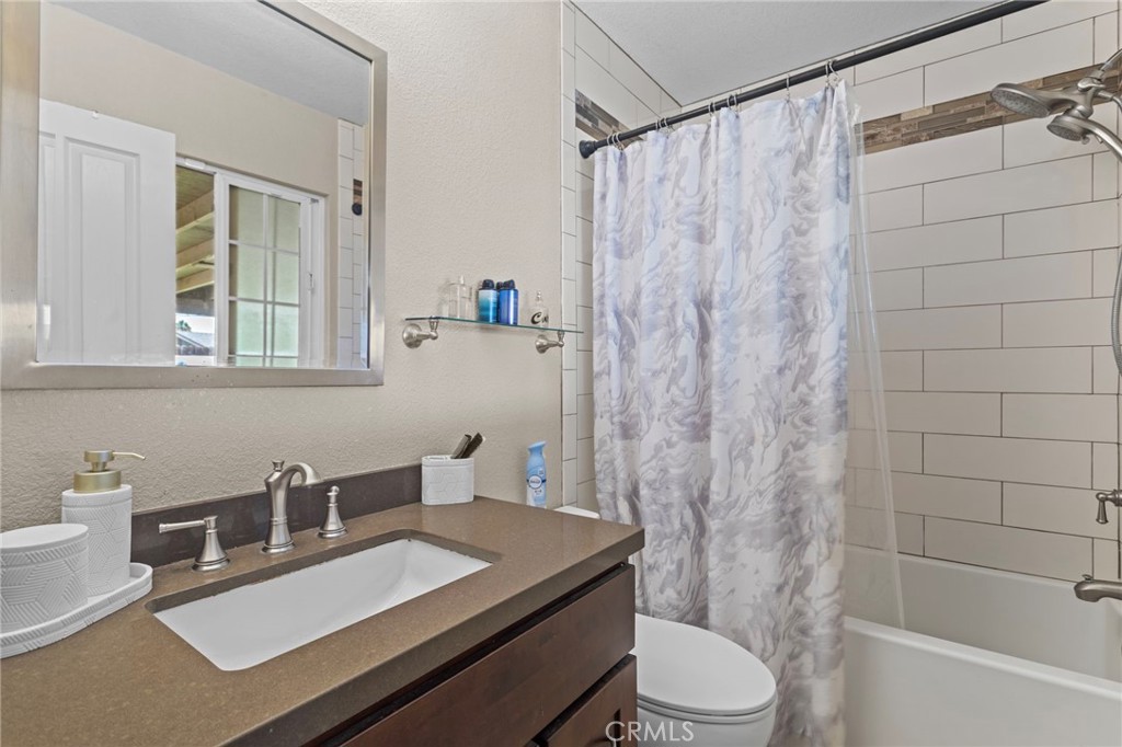 9257 Devon Street Rancho Cucamonga, CA 91730 - Photo 13 of 24 Primary Bath