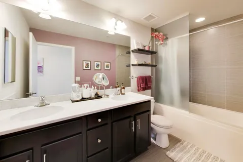 $395,000 | 1901 South Calumet Avenue, Unit 2208, Chicago, IL 60616