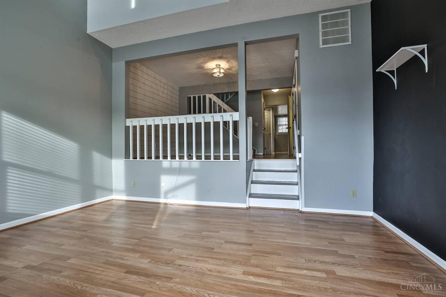 5664 Rapid Run Road, Unit 8 Cincinnati, OH 45238 - Photo 4 of 40 Gallery Image 4