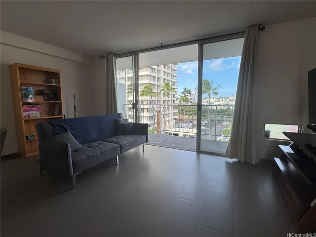 $1,950 | 1941 Church Lane, Unit 608, Honolulu, HI 96826