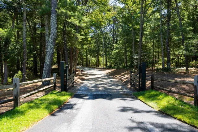 $6,950,000 | 135 Putnam Avenue, Cotuit, MA 02635