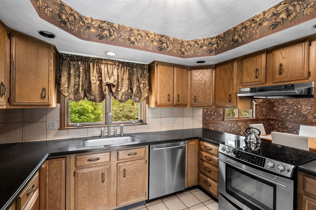 50 Shady Rest Road Easton, MA 02356 - Photo 11 of 33 Gallery Image 11