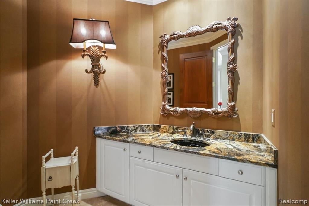 4902 Crestone Way Rochester, MI 48306 - Photo 39 of 70