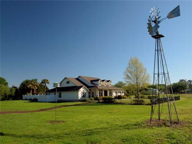 858 Central Avenue Elgin, TX 78621 - Photo 1 of 1 Gallery Image 1
