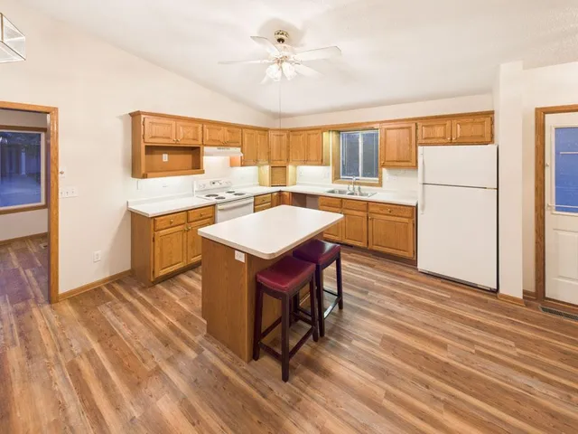 $237,500 | 801 Aspen Circle, Waite Park, MN 56387