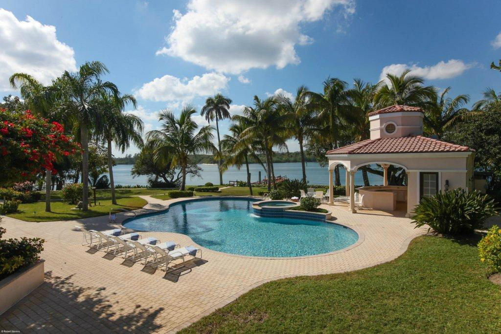 410 South Beach Road Hobe Sound, FL 33455 - Photo 32 of 36 Pool and Patio view