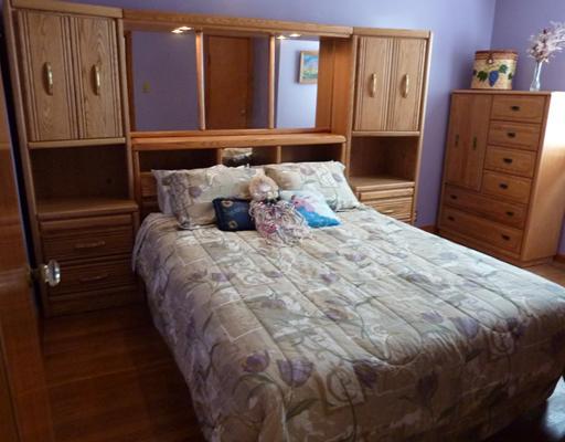 24 Tidball Road Pittsburgh, PA 15205 - Photo 7 of 18 Bedroom. 1st floor bedroom can fit a large bedroom set and has hardwood floors.