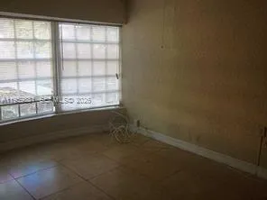 $2,000 | 5604 Hayes Street, Unit RIGHT, Hollywood, FL 33021