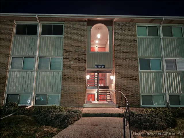 $153,000 | 53 Lakeshore Drive, Clarksville, IN 47129