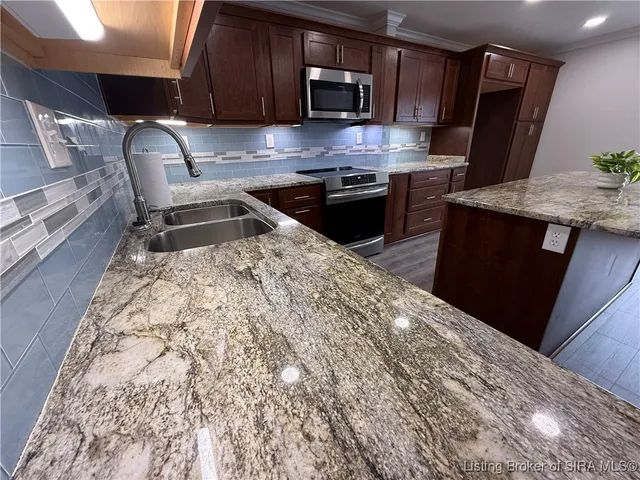 $153,000 | 53 Lakeshore Drive, Clarksville, IN 47129