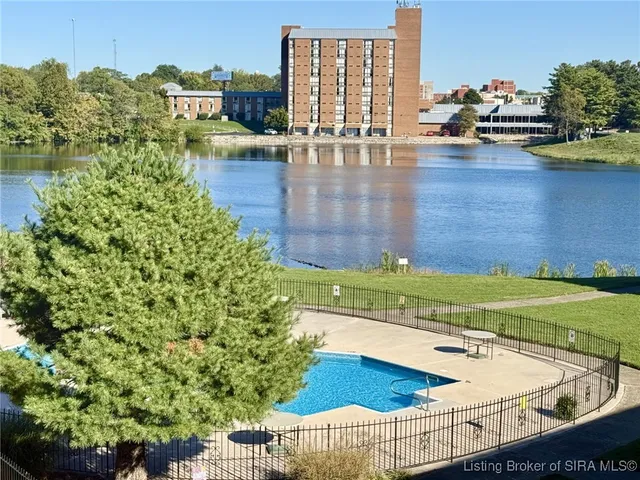 $153,000 | 53 Lakeshore Drive, Clarksville, IN 47129