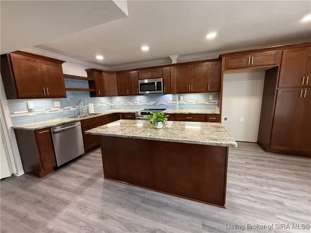 $153,000 | 53 Lakeshore Drive, Clarksville, IN 47129