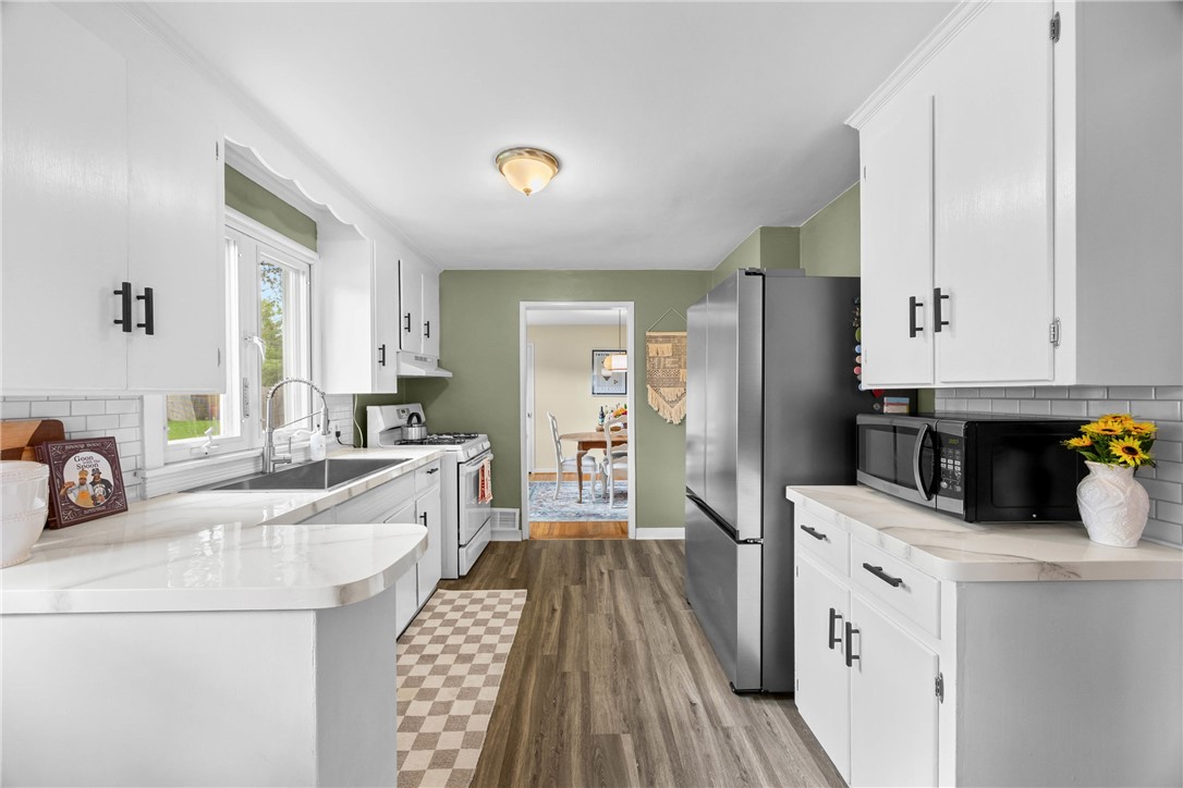 205 Dake Avenue Irondequoit, NY 14617 - Photo 11 of 39