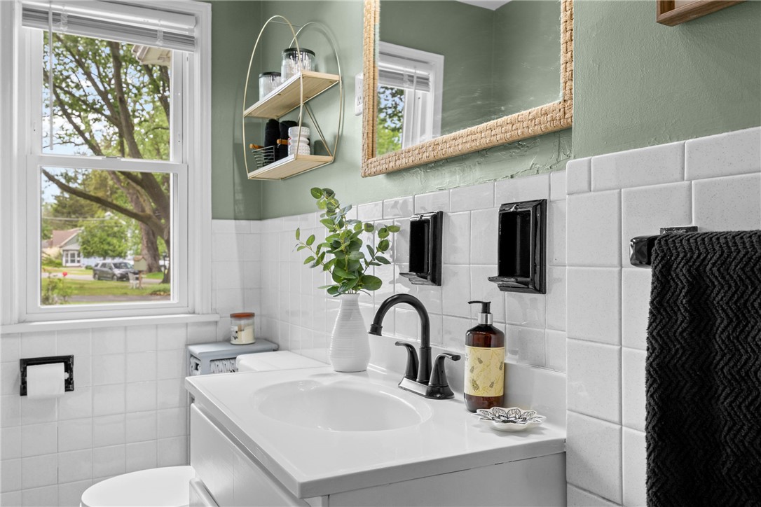 205 Dake Avenue Irondequoit, NY 14617 - Photo 23 of 39