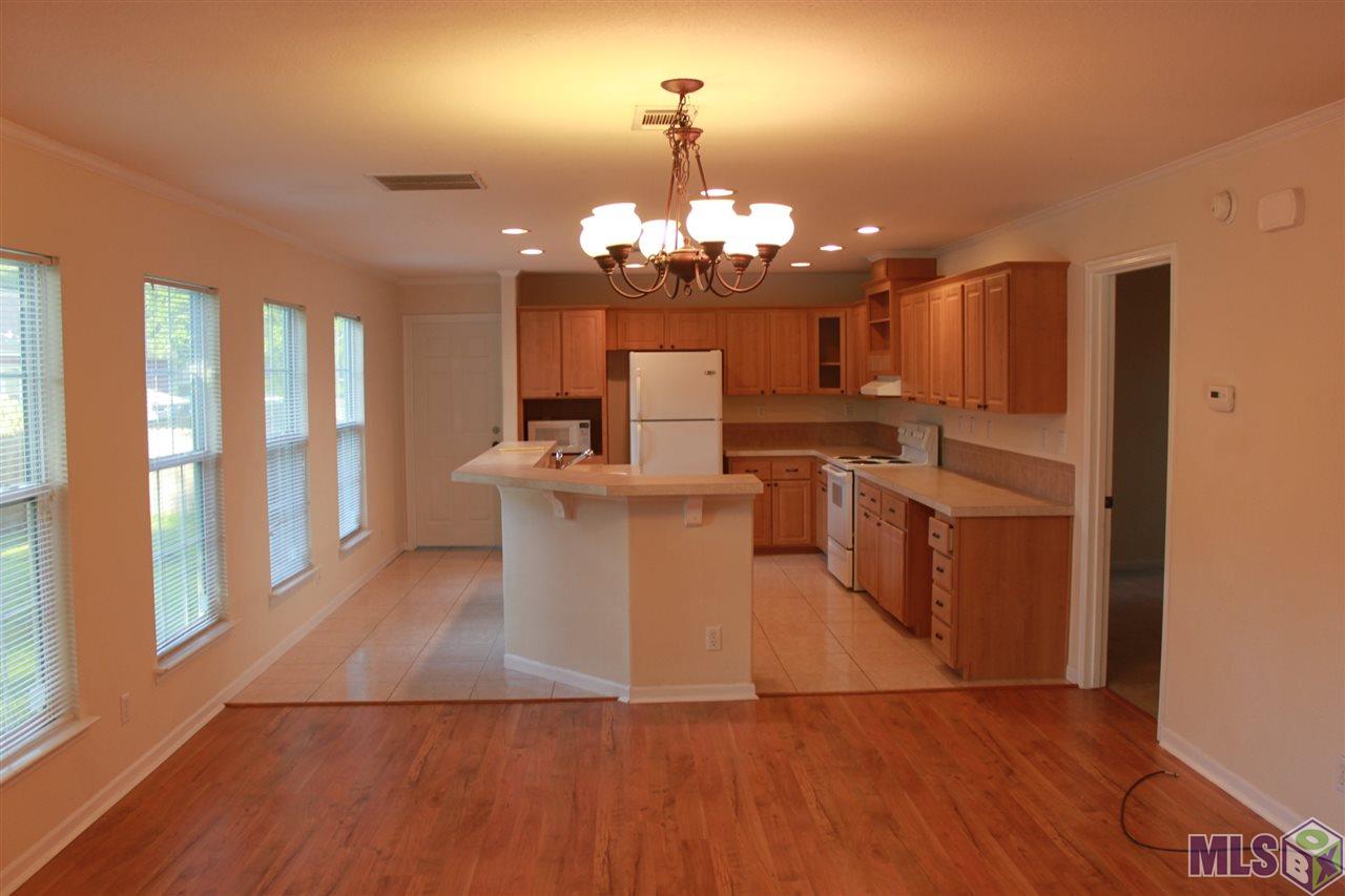 9351 Foster Road Baton Rouge, LA 70811 - Photo 3 of 23