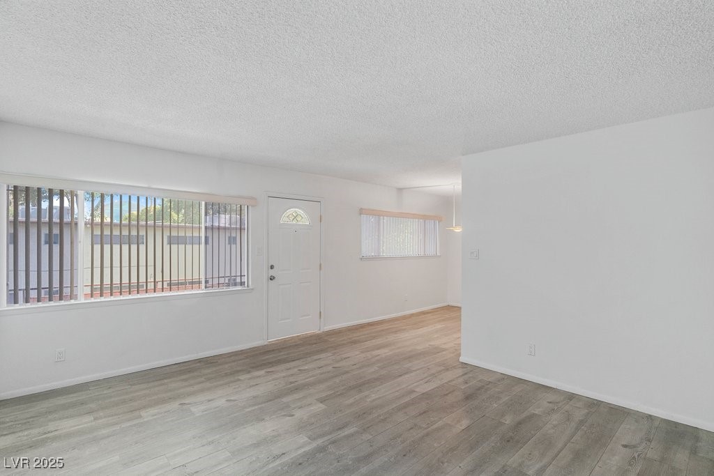350 East Desert Inn Road, Unit H205 Las Vegas, NV 89109 - Photo 7 of 30 Gallery Image 7