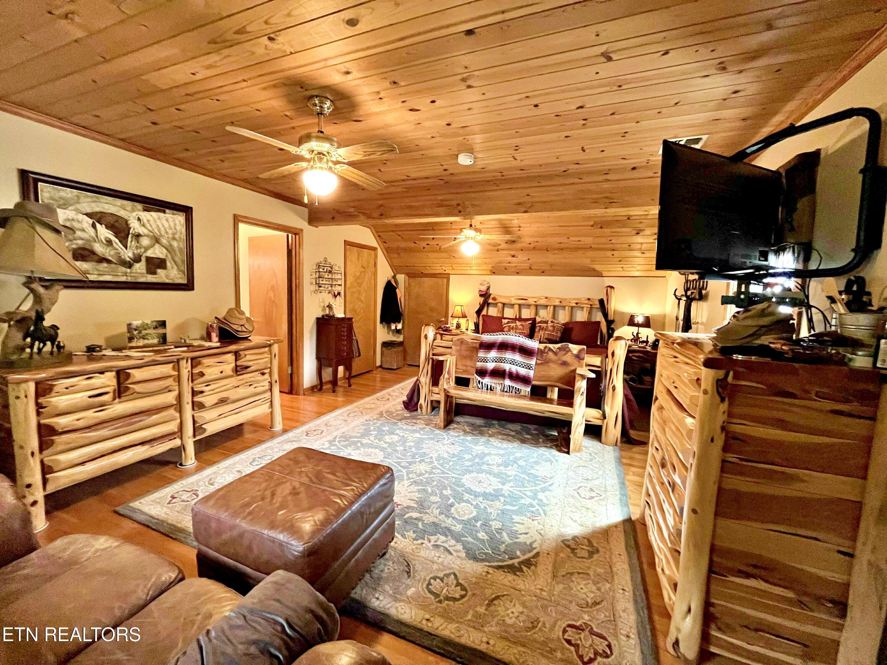 2340 Red Cloud Road Ten Mile, TN 37880 - Photo 46 of 60 b53b6af1-ba97-41c8-a716-2476d3278544