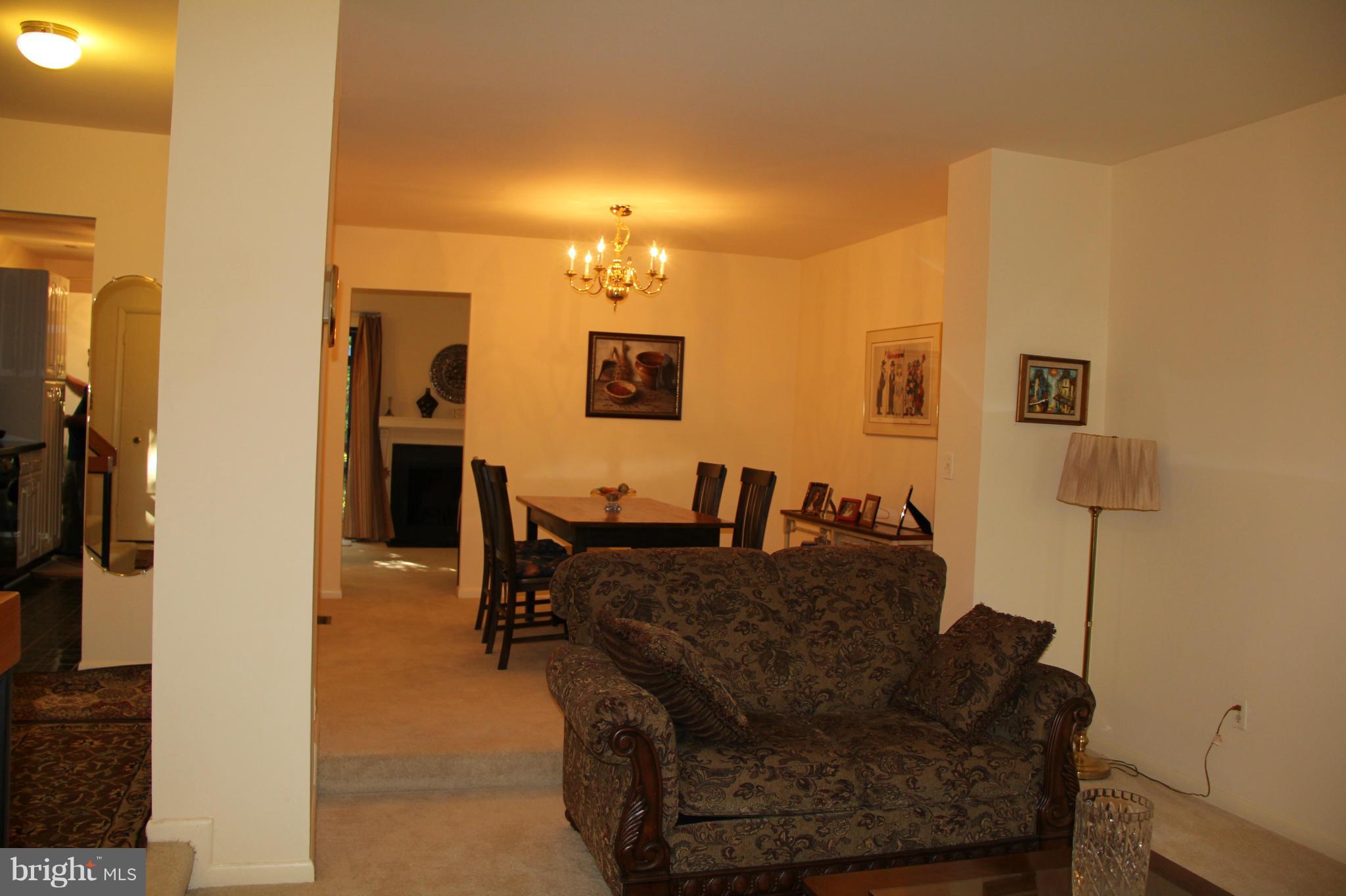 11724 Decade Court Reston, VA 20191 - Photo 8 of 28 Living Room
