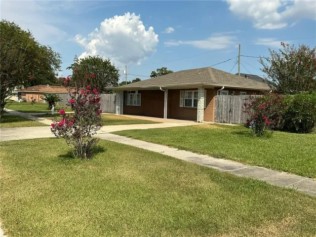 $320,000 | 1433 Perrin Drive, Arabi, LA 70032