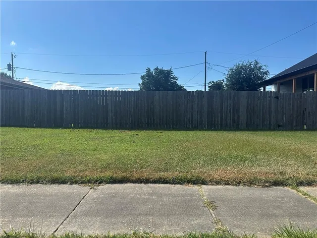 $320,000 | 1433 Perrin Drive, Arabi, LA 70032