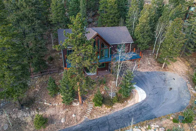 a view of house and outdoor space