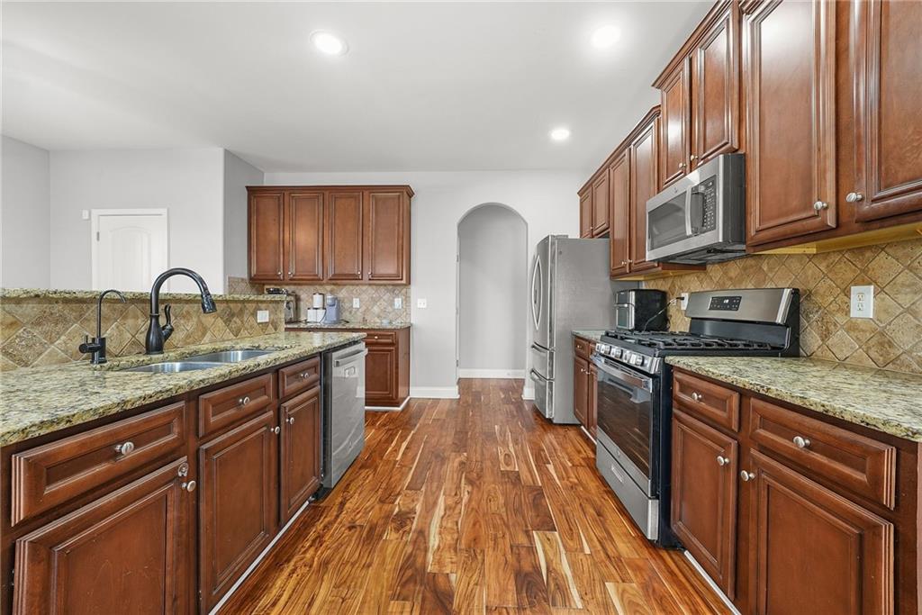 3831 Lake Haven Way Atlanta, GA 30349 - Photo 12 of 47