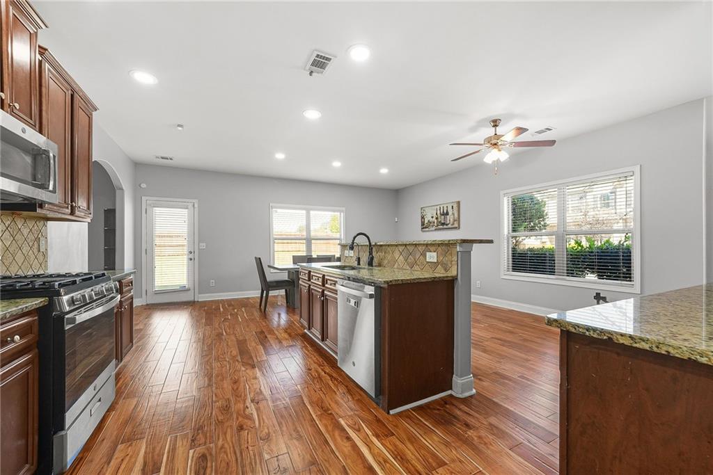 3831 Lake Haven Way Atlanta, GA 30349 - Photo 13 of 47