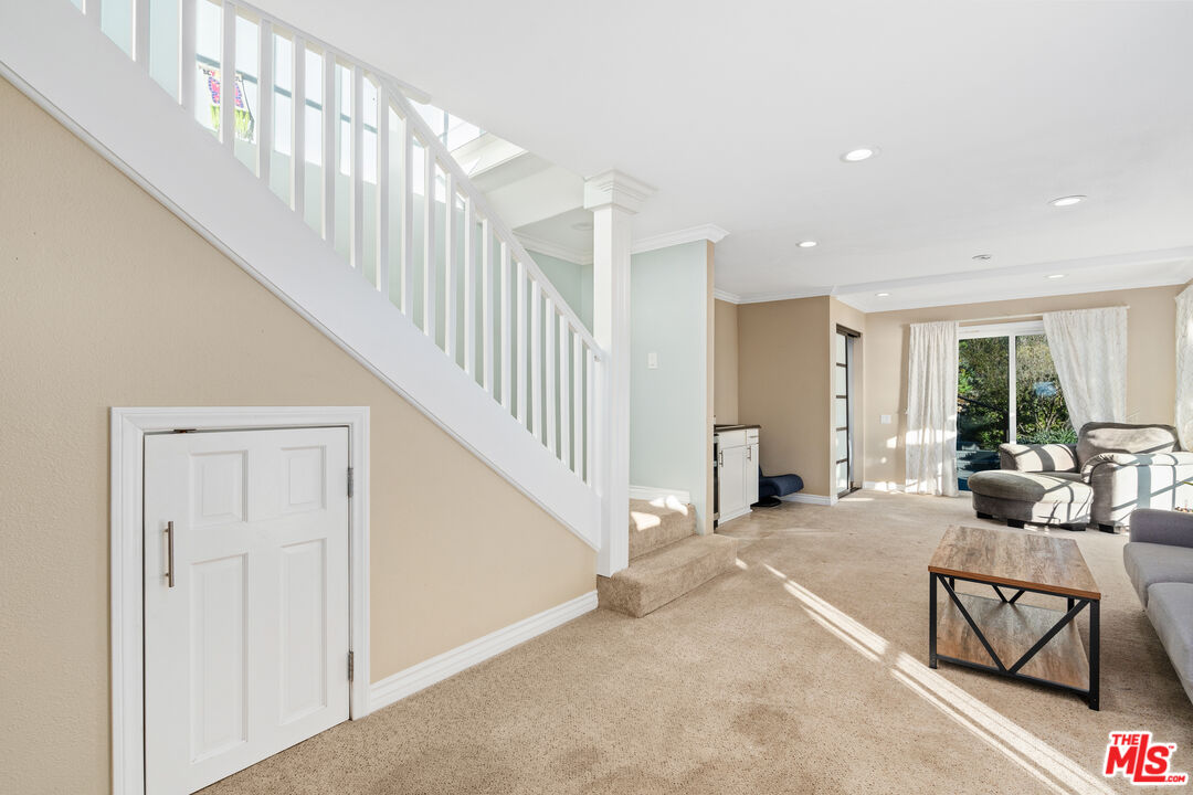 9402 Houston Road Malibu, CA 90265 - Photo 15 of 31