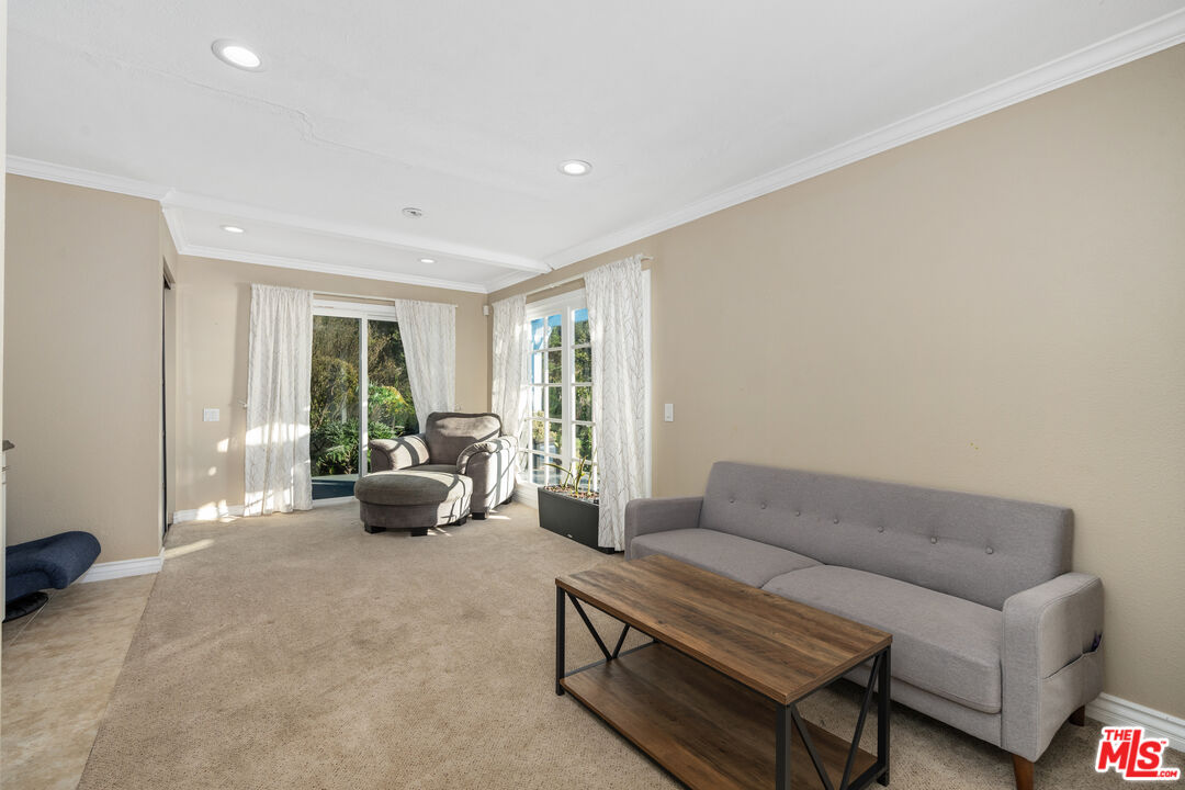 9402 Houston Road Malibu, CA 90265 - Photo 16 of 31