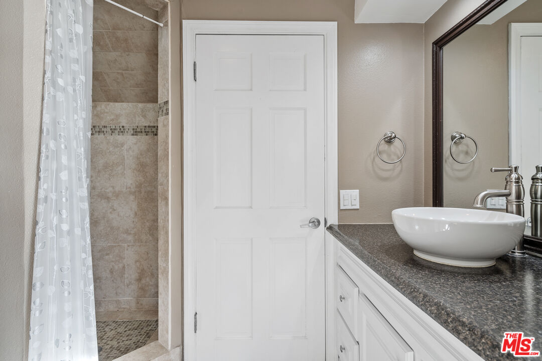 9402 Houston Road Malibu, CA 90265 - Photo 26 of 31