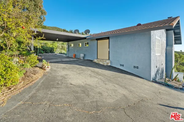 $10,900 | 9402 Houston Road, Malibu, CA 90265