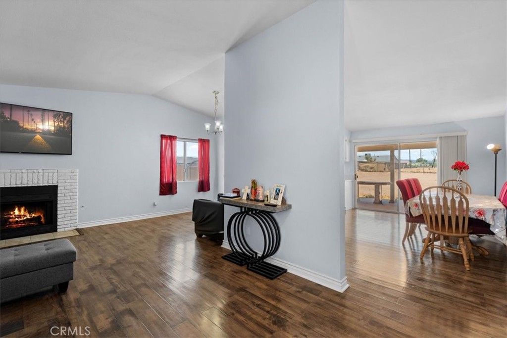 18047 Yucca Street Hesperia, CA 92345 - Photo 8 of 32